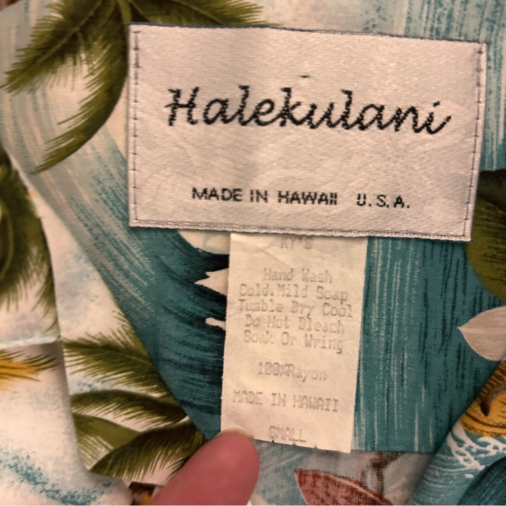 Ky's Halekulani Men’s Small Vintage Hawaiian Shirt - Picture 10 of 10